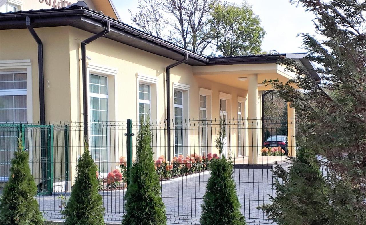 Zajazd Podzamcze Falkow Exteriér fotografie